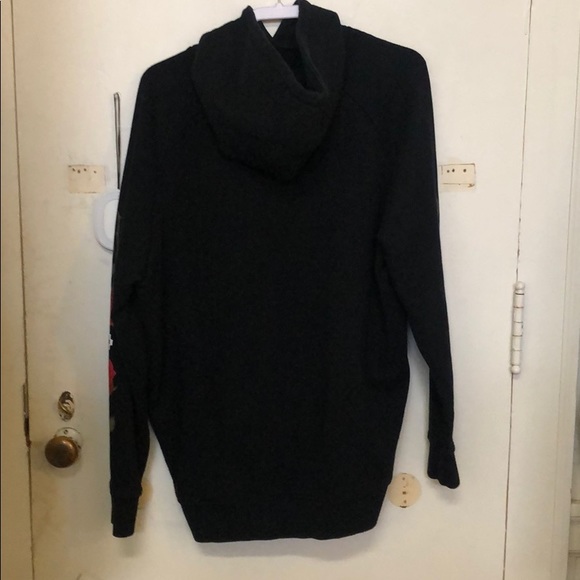 sweatshirt - Picture 4 of 6